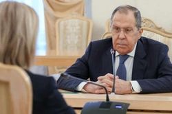 Nga nói khả năng có động thái mới, Mỹ hối công dân rời Ukraine ngay lập tức