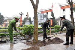 Công an tỉnh tổ chức phát động Tết trồng cây Xuân Nhâm Dần 2022