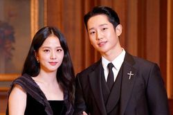 Nghi vấn Jisoo (BLACKPINK) đưa Jung Hae In về ra mắt gia đình, được lòng chị cả đàng gái?