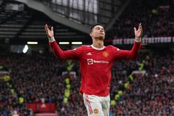 Ronaldo bỏ lỡ khó tin, trận thứ 6 liên tiếp không ghi bàn