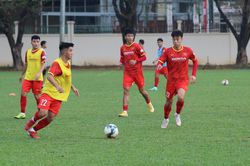 U23 Việt Nam sẽ mặc trang phục màu trắng trong trận gặp Singapore tại giải Đông Nam Á