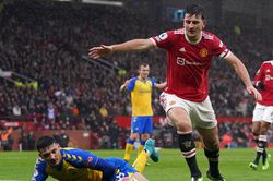 Harry Maguire suýt khiến MU ôm hận vì hành vi phi thể thao