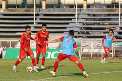 Tuyển U23 Việt Nam luyện tập dứt điểm