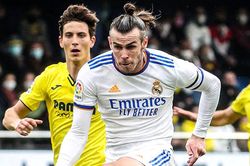 Real Madrid: Bắt Bale làm như Benzema