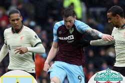 Liverpool thắng nhẹ Burnley, tiếp tục bám đuổi Man City