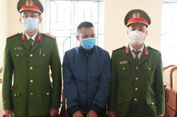Thua bạc, 8X lừa vay bà chị hơn 4 tỷ đồng để 'gỡ'