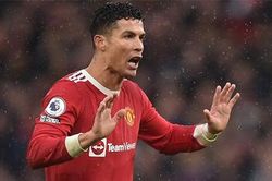 Paul Ince: 'Ronaldo là tấm gương xấu'