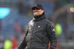 Klopp đau đầu vì đội hình Liverpool quá... dày