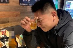 Chàng trai buồn khổ cầu cứu dân mạng vì bạn gái mang thai, tưởng tra nam nhưng nghe lý do ai cũng bênh