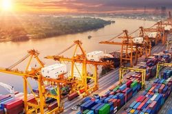Xuất nhập khẩu khởi sắc nhưng không thể chủ quan