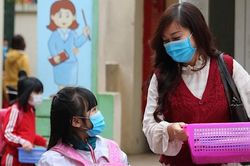 Học sinh xưng 'con' có nên không?