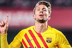 Barcelona: Bom tấn mang tên Luuk de Jong
