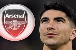 Chuyển nhượng cầu thủ: Rangnick không ưu tiên Ronaldo; MU liên hệ Fabian Ruiz; Arsenal đánh giá cao Carlos Soler