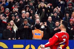 Ronaldo tỏa sáng giúp Man Utd thắng 2-0 Brighton