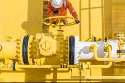 Tồn kho dầu thô của Mỹ tiếp tục giảm