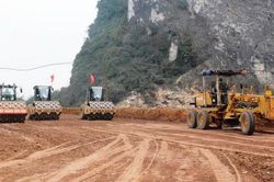 Chỉ định thầu cao tốc Bắc-Nam: 'Chọn mặt gửi vàng' vì lợi ích chung