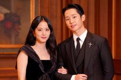 Jisoo (BLACK PINK) và Jung Hae In lại bị soi có phu thê từ bé nhờ có chung sở thích