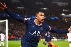 Mbappe và Messi: Hai nửa sáng tối ở Paris