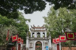 Tham quan Văn Miếu - Quốc Tử Giám những ngày đầu năm