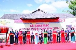 Hội Báo xuân - sắc xuân qua từng trang báo, gìn giữ hồn cốt dân tộc