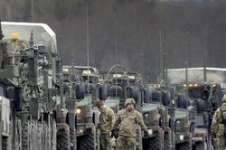 NATO cân nhắc thành lập nhóm chiến đấu mới ở Trung, Đông Âu