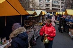Sẵn sàng hỗ trợ người Việt tại Ukraine ngay khi cần thiết