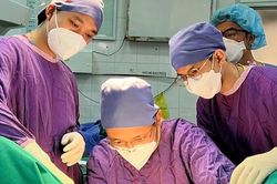 Thói quen gãi 'vùng kín' khi rảnh rỗi khiến nam thanh niên lãnh hậu quả