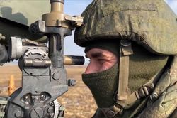 Lính Nga áp sát, chỉ cách biên giới Ukraine gần 50 km?