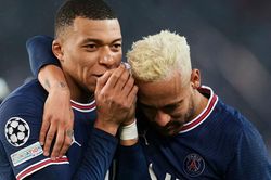 PSG đề nghị mức lương kỷ lục cho Mbappe