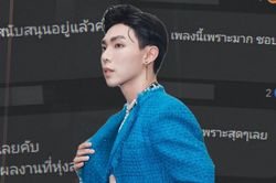 Dân mạng Thái Lan bỗng dưng tràn vào Facebook của Erik: Chuyện gì xảy ra thế này?