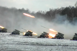 Rộ tin Nga tấn công Ukraine sau 20/2, điện Kremlin nói tin giả