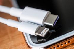iPhone ra mắt năm 2023 có thể sẽ chuyển sang dùng cổng sạc USB-C