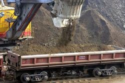 Lào Cai họp bàn tháo gỡ thiếu hụt 1,4 triệu tấn quặng apt phục vụ sản xuất công nghiệp