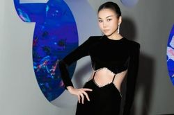 Thanh Hằng khoe trọn visual khi diện tone màu đơn giản