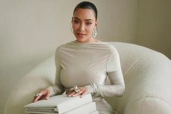Kim Kardashian khoe căn biệt thự 60 triệu USD
