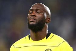 Ngỡ ngàng với số lần chạm bóng của Lukaku ở trận đấu với Crystal Palace