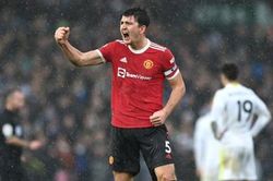 Maguire giúp MU phá giải 'lời nguyền' khó hiểu