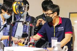 Háo hức với STEM