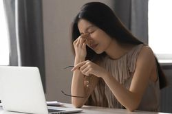 Lý do nhiều nhân viên ở Singapore không dám nghỉ ốm