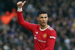 Ronaldo bị chỉ trích vì bỏ lỡ cơ hội khi chỉ cách khung thành 3 mét