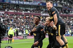 Ngoại hạng Anh: Điều gì đằng sau chuỗi bất bại của Newcastle?