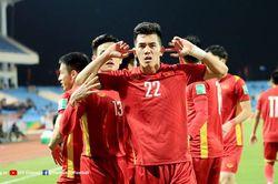 Tiến Linh 'cà khịa' Văn Đức, Quế Ngọc Hải cực mạnh