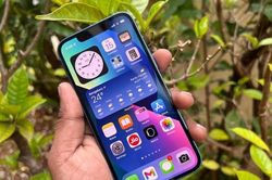 Đối tác sản xuất màn hình cho Apple gặp khó do thiếu chip