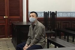 Phóng hỏa đốt nhà người thân vì 'giàu hơn mình'