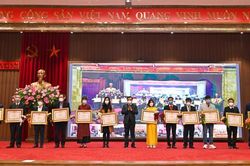 Hà Nội tri ân lực lượng tuyến đầu tham gia phòng, chống dịch Covid-19