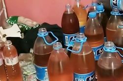 Đến gặp khách thuê, ông chủ trọ hoảng hốt khi mở cửa phòng