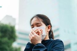 Hướng dẫn cách xử trí ho khi mắc COVID-19