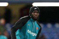 Vì sao Chelsea không cho Lukaku đá Champions League?