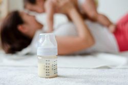 LHQ chỉ trích chiến lược quảng cáo của các hãng sản xuất sữa công thức