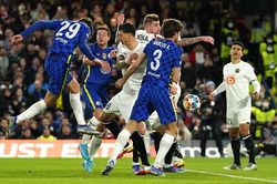 Nhẹ nhàng hạ Lille trên sân nhà, Chelsea đặt một chân vào tứ kết